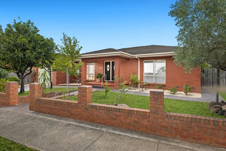 Second view of Homely house listing, 10 Gladeswood Drive, Mulgrave VIC 3170