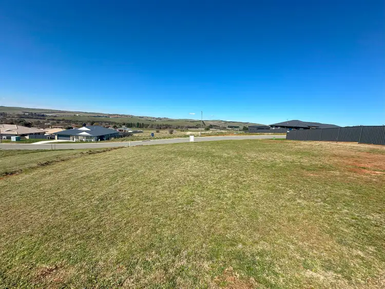 8 St Vincent Welsh Way, Blayney NSW 2799