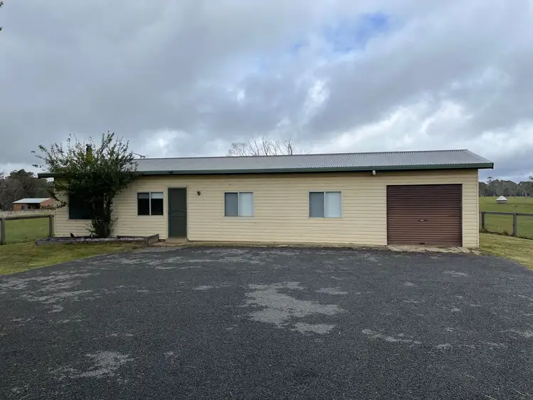 30 Walkers Road, Moss Vale NSW 2577