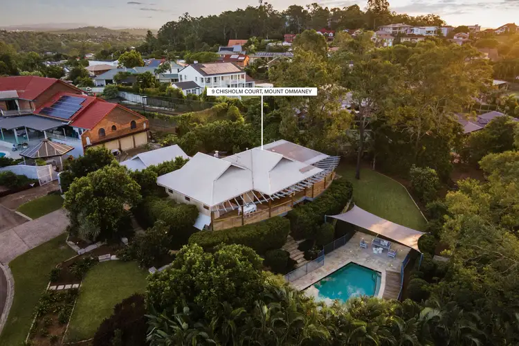 9 Chisholm Court