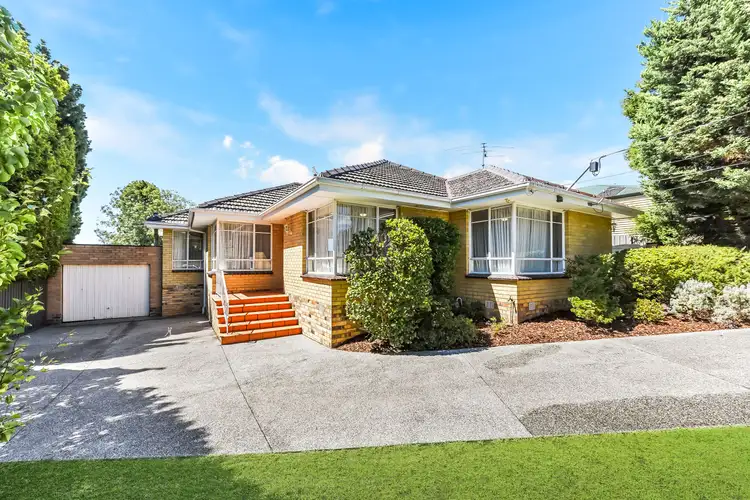 18 Bradstreet Road, Mount Waverley VIC 3149