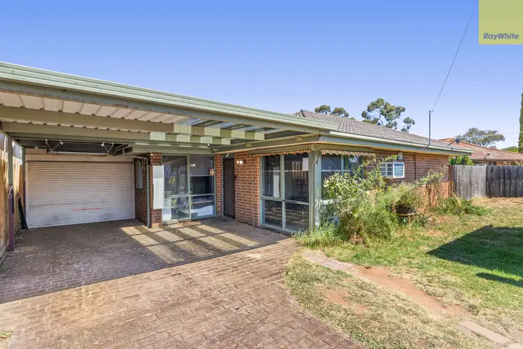 38 Riddle Drive, Melton VIC 3337