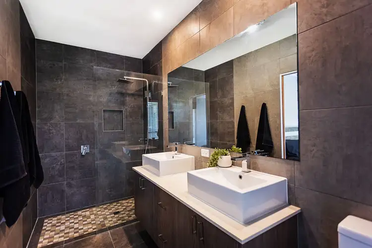 Fifth view of Homely house listing, 5 Berkley Court, Highland Park QLD 4211