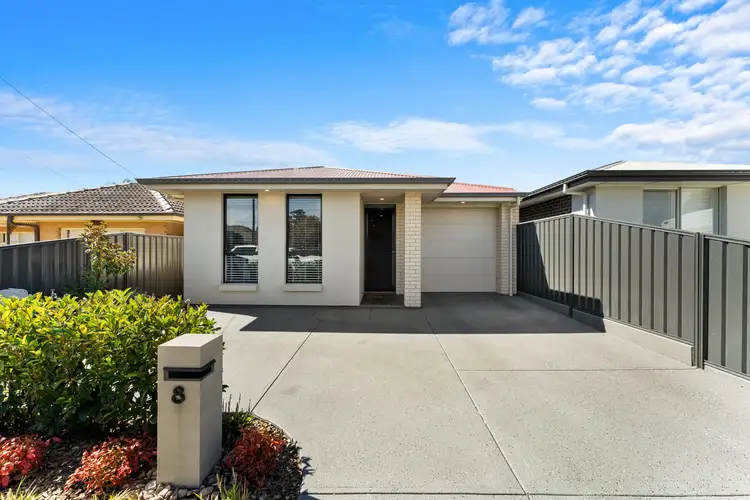 8 Peterson Avenue, Mitchell Park SA 5043