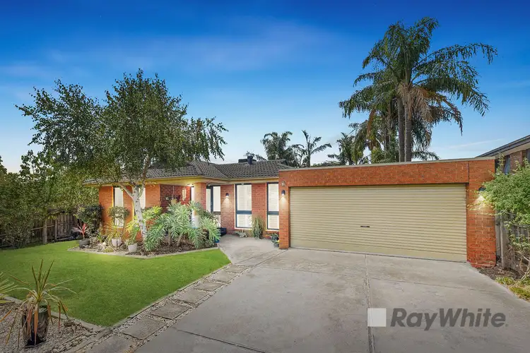 3 Isaac Smith Crescent, Endeavour Hills VIC 3802