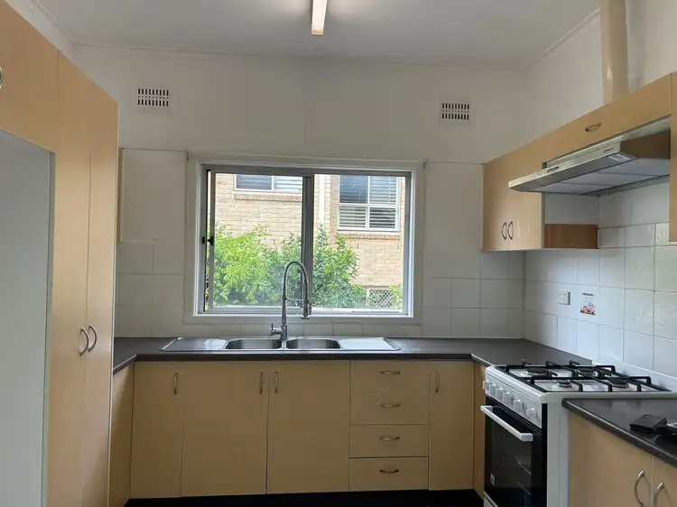 18 Loader Avenue