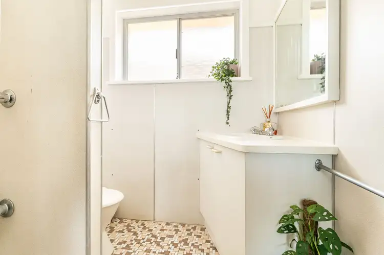 Fifth view of Homely unit listing, 2/5 Beach Street, Yamba NSW 2464