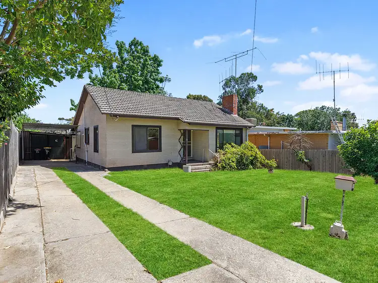 5 Loach Street, Seymour VIC 3660