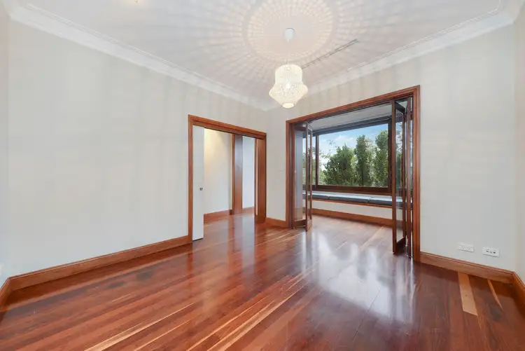 1 Fraser Street