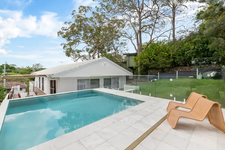 132 Victor Street, Holland Park QLD 4121