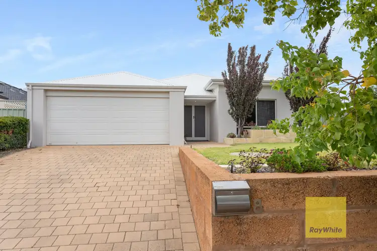 8 Drummond Gardens