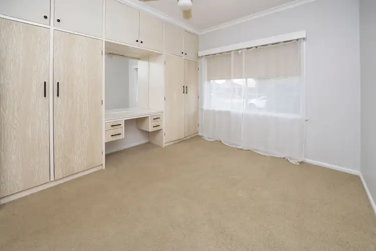 Fifth view of Homely house listing, 1 Cobham Avenue, Swan Hill VIC 3585