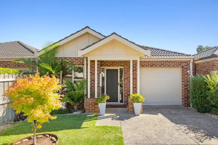 Main view of Homely unit listing, 2/21 Kyema Drive, Lara VIC 3212