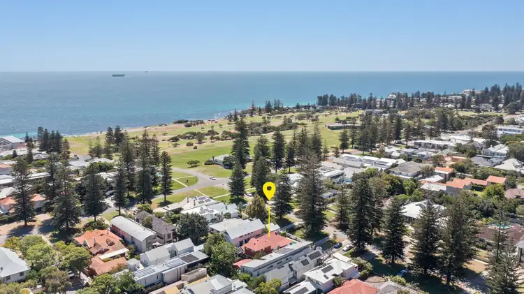 35 Pearse Street, Cottesloe WA 6011