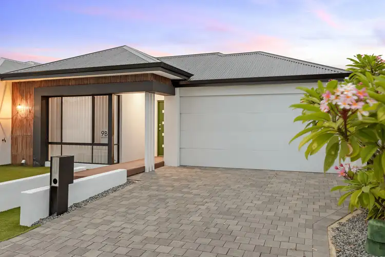 9B Salesian Court, Queens Park WA 6107