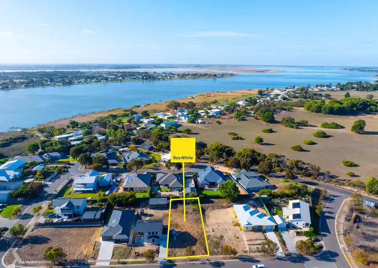 8 Wallace Street, Hindmarsh Island SA 5214