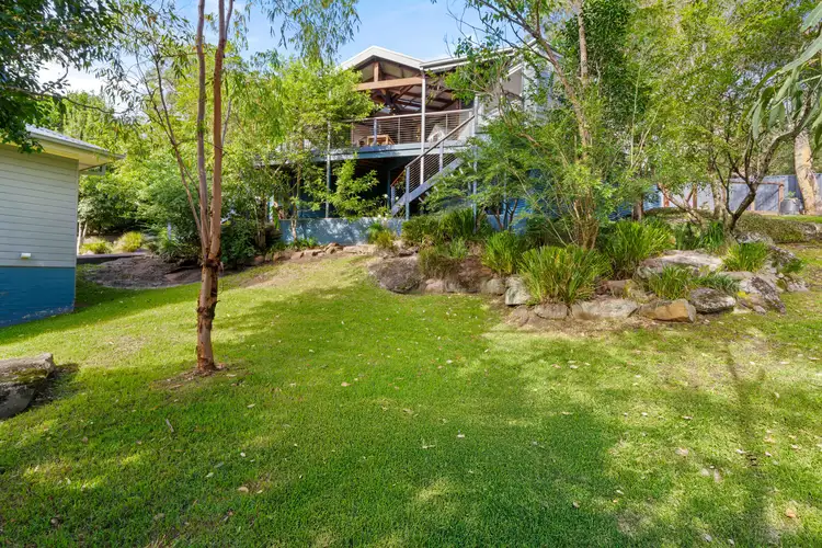 10 Nita Place