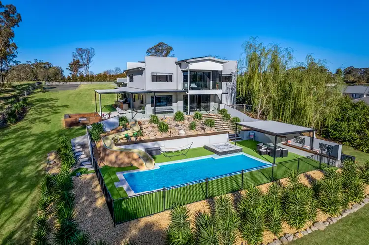 53 Benwerrin Crescent, Grasmere NSW 2570