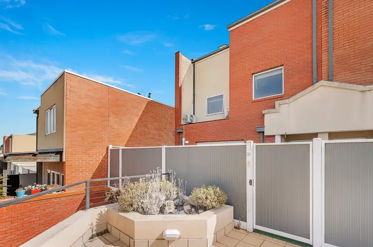 16/18 Tulloch Grove, Glen Waverley VIC 3150