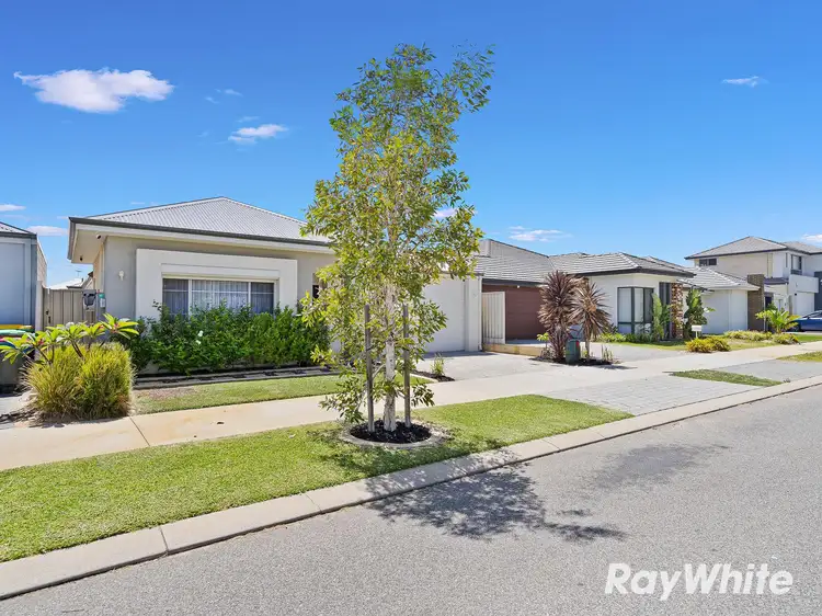 12 Loveday Way, Golden Bay WA 6174