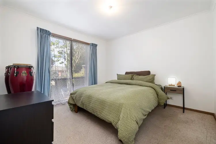 Second view of Homely house listing, 5 Jade Court, Narre Warren VIC 3805