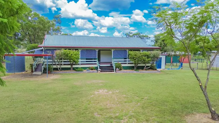 36 White Street, Pratten QLD 4370