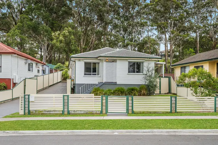 80 Strickland Crescent