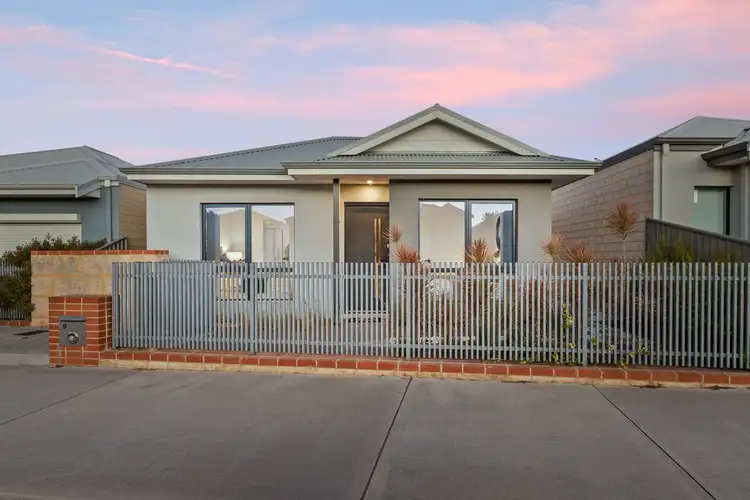 9 Roulettes Parade, Clarkson WA 6030