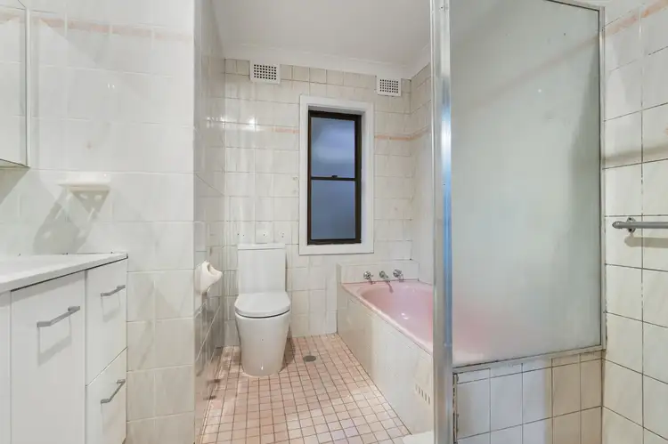 Sixth view of Homely house listing, 4 Collins Avenue, Lurnea NSW 2170