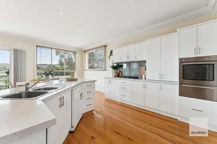 Sixth view of Homely house listing, 28 Gerona Court, Keilor VIC 3036