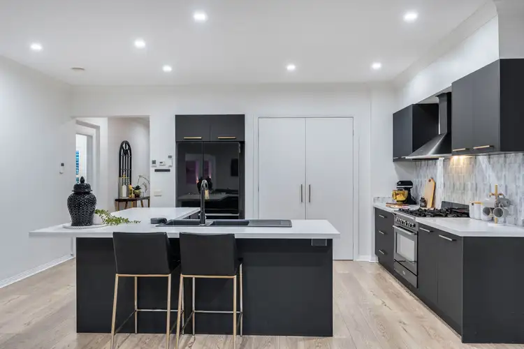 Second view of Homely house listing, 17 Lauderdale Drive, Craigieburn VIC 3064