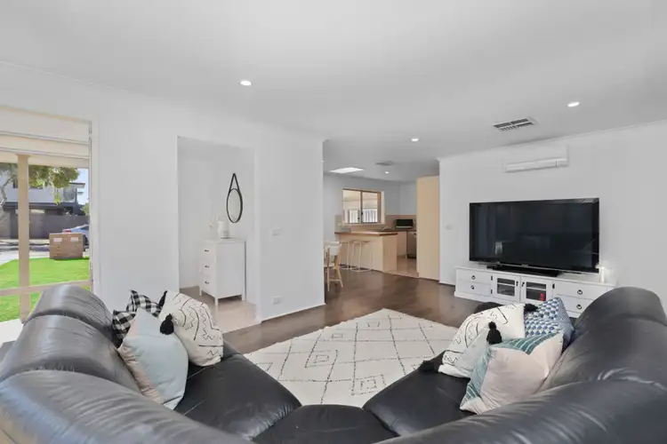 Fifth view of Homely unit listing, 1/4 Fraser Avenue, Edithvale VIC 3196