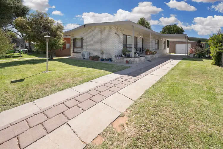 8 Mellor Grove, Swan Hill VIC 3585