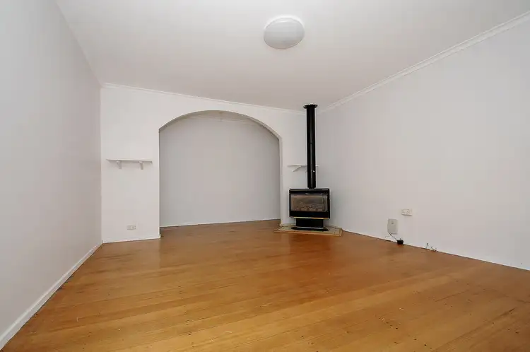 13 Bursaria Crescent