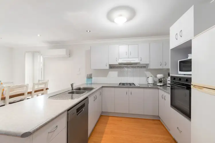 Fourth view of Homely house listing, 8 Ashwood Place, Horsley NSW 2530