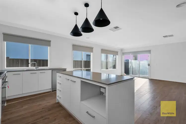 Fifth view of Homely house listing, 10 Amukta Road, Truganina VIC 3029