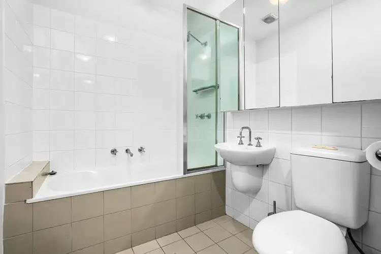 Fifth view of Homely apartment listing, 19/1 Greenfield Drive, Clayton VIC 3168