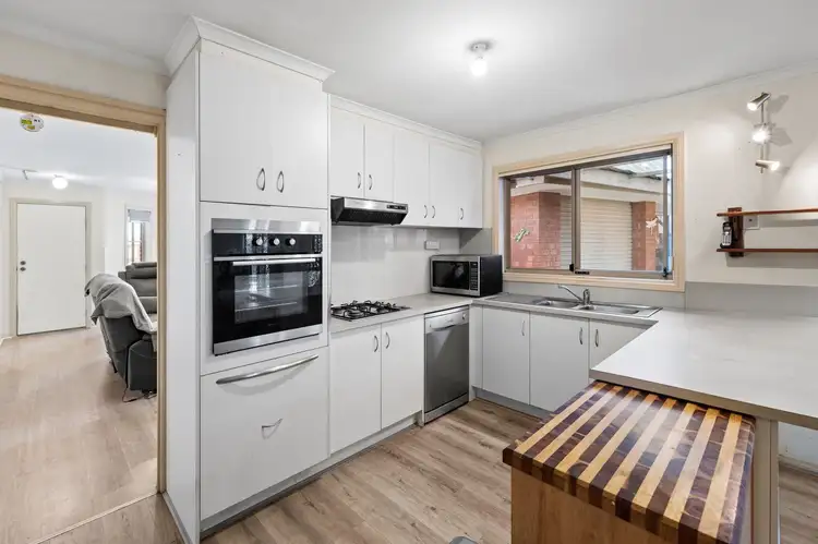 Fifth view of Homely house listing, 8 Hazelwood Court, Hoppers Crossing VIC 3029