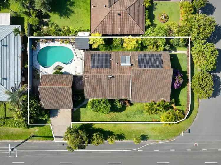 2 Vaucluse Place, Sorrento QLD 4217