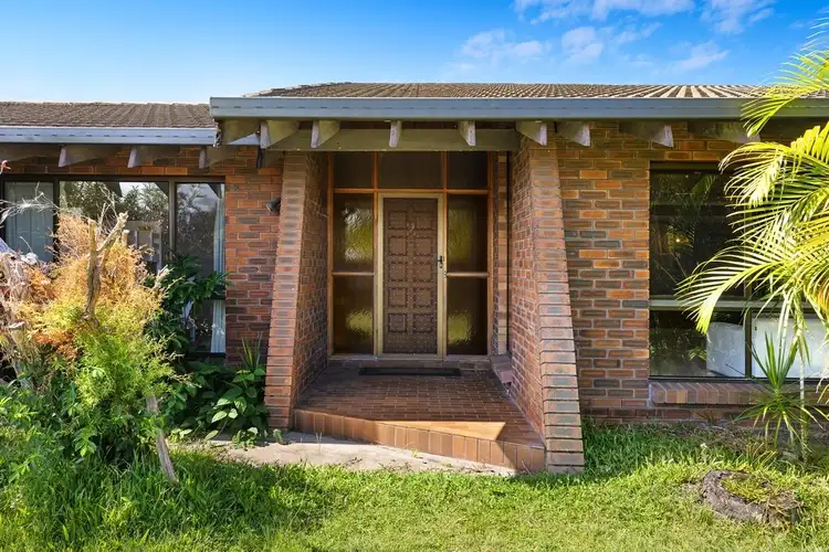 Fifth view of Homely house listing, 2 Vaucluse Place, Sorrento QLD 4217