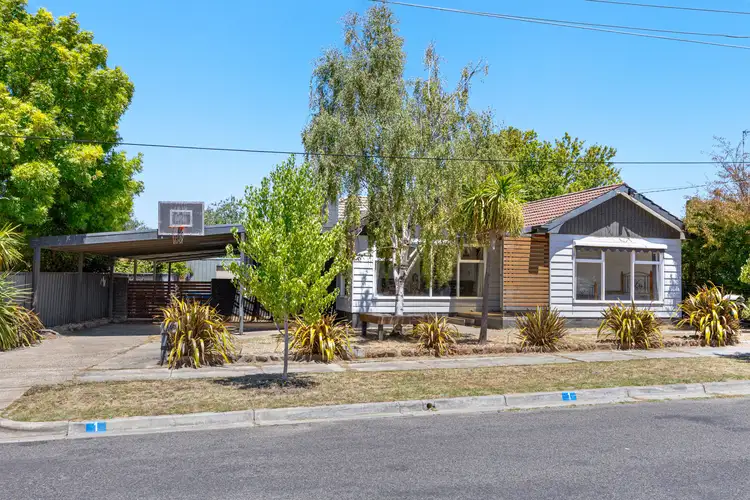 1 Leonard Street, Wendouree VIC 3355