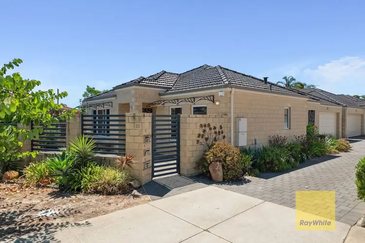 37A Holilond Way