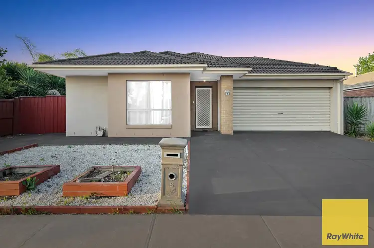 8 Papillon Parade, Tarneit VIC 3029