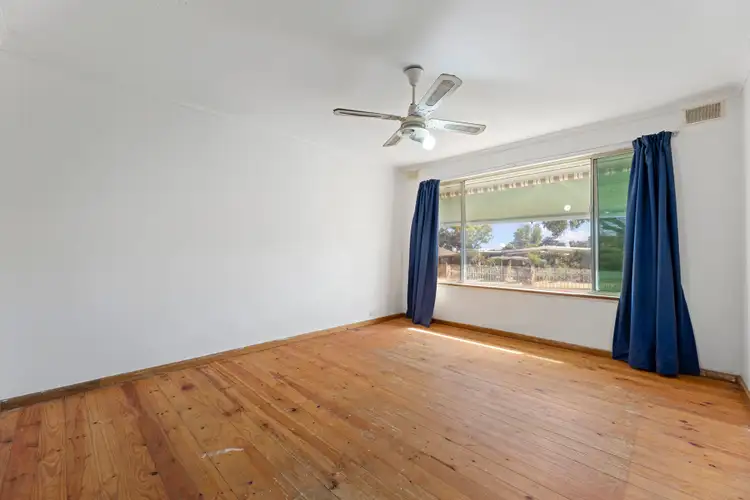 Fifth view of Homely house listing, 7 Emerald Drive, Ingle Farm SA 5098