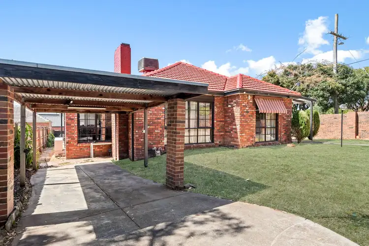 Second view of Homely house listing, 4 Lyons Street, Mount Waverley VIC 3149