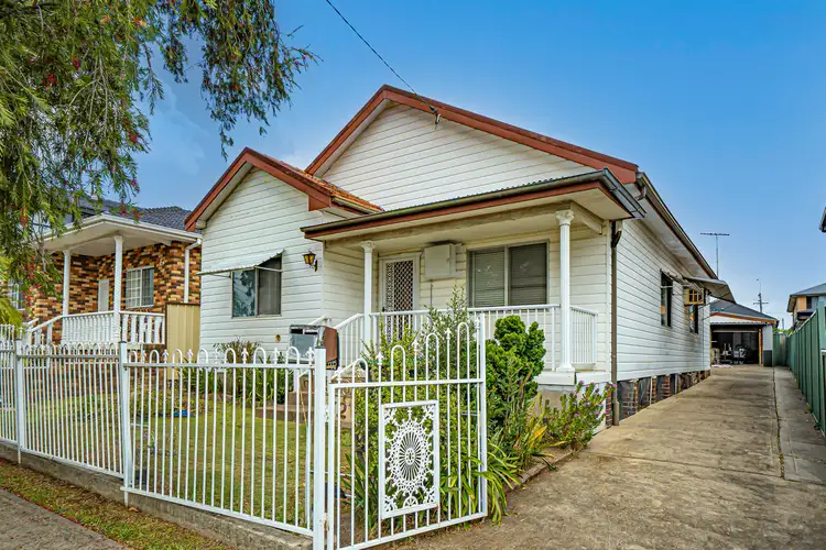 32 Elm Road