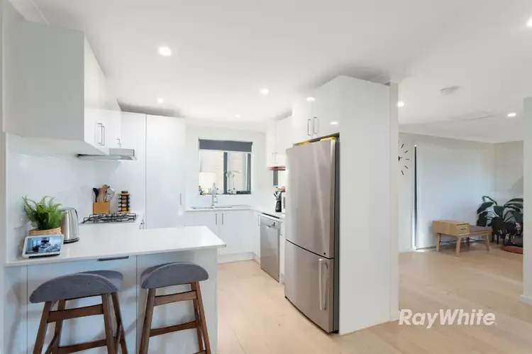 Fifth view of Homely townhouse listing, 2/17 Forster Road, Mount Waverley VIC 3149