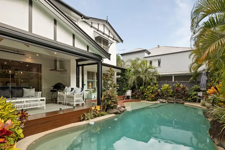 3 Stewart Street, Hawthorne QLD 4171