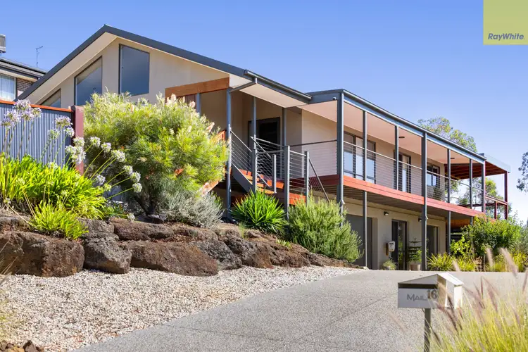 16 Ruddick Place, Darley VIC 3340