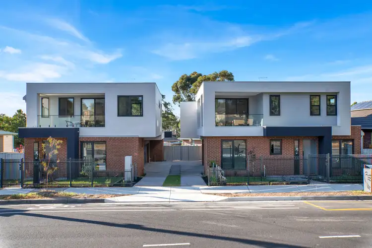 Main view of Homely townhouse listing, 1/106 Broadway, Reservoir VIC 3073